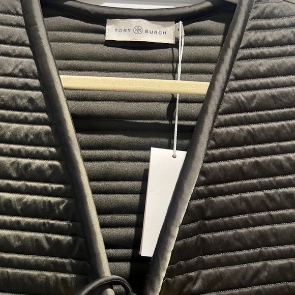 Tory Burch Vest - NEVER WORN - Picture 3 of 4